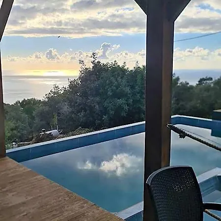 Hotel Goat And 3*