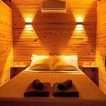 Goat And Hotel 3*